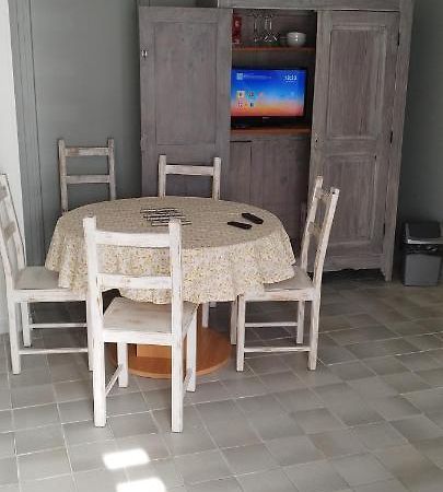 Studio Cosi Idealement Place Au Coeur De Ville Бурж Экстерьер фото